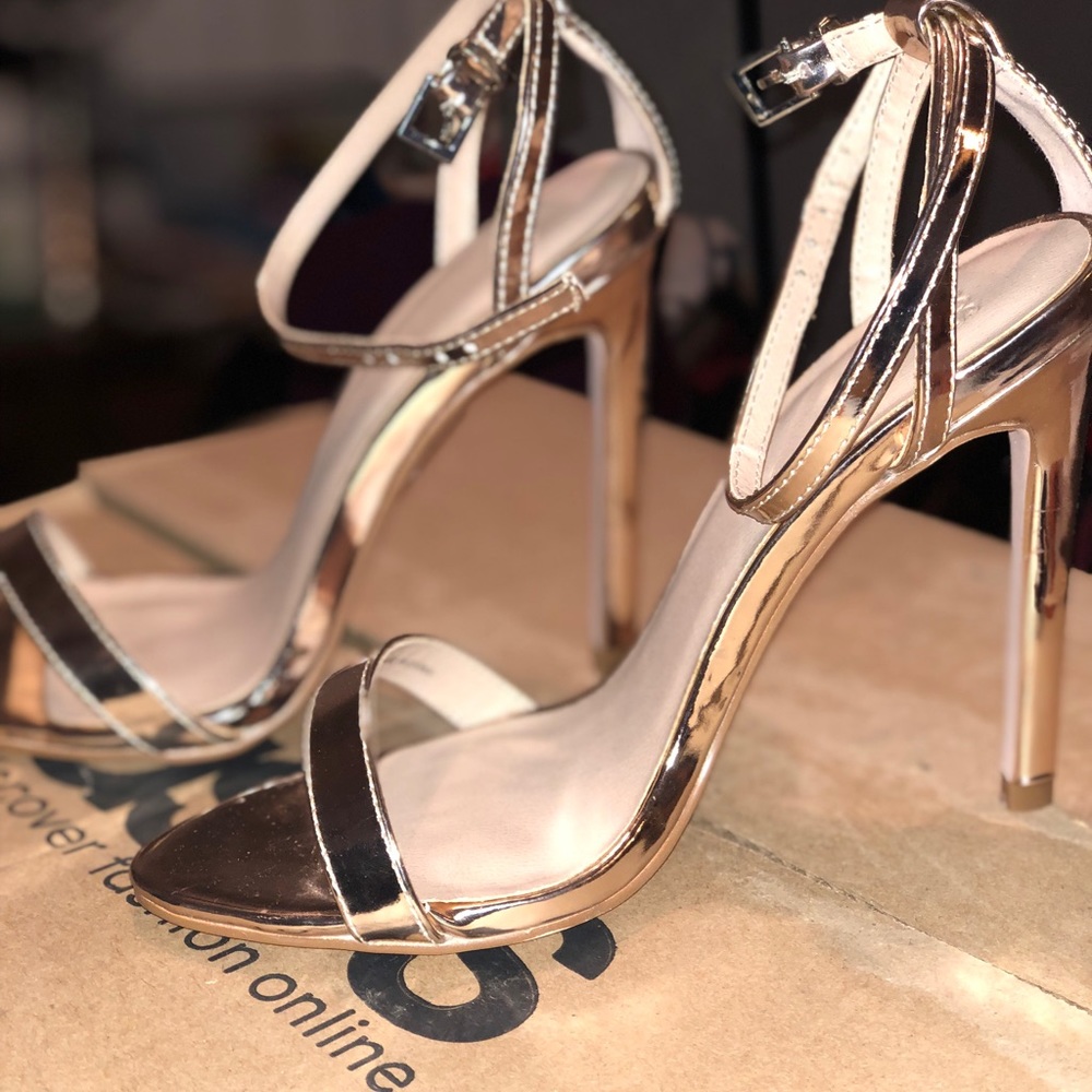 BRAND NEW HEELS